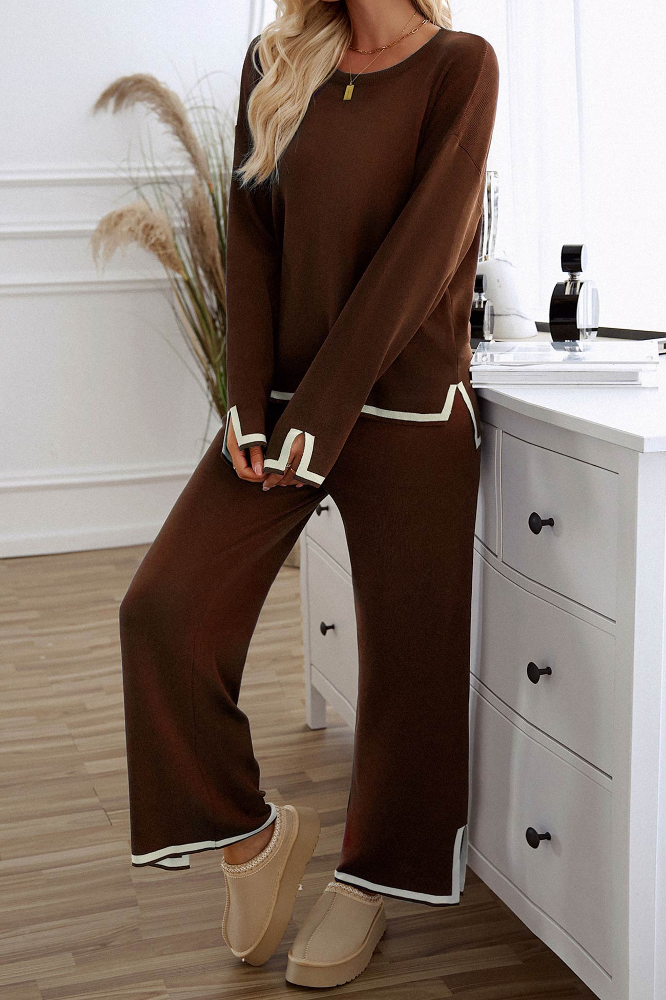 Contrast Slit Hem Knit Suits